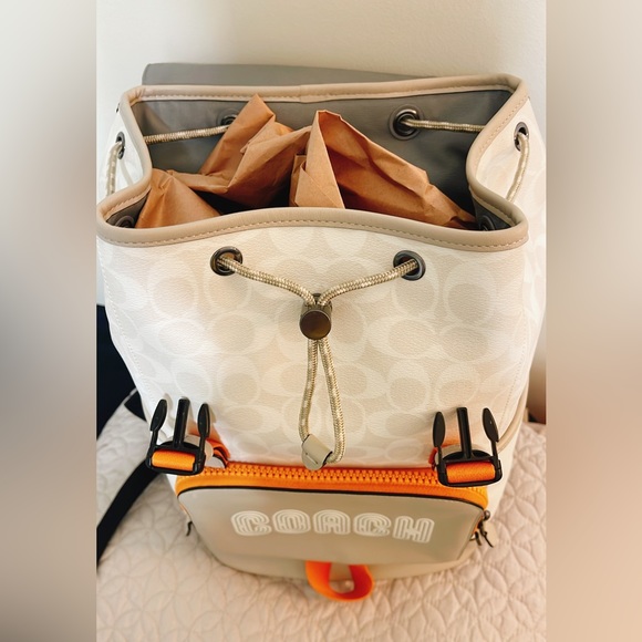 coach Track Backpack In Colorblock Signature Canvas With Coach C8130 - Picture 4 of 4